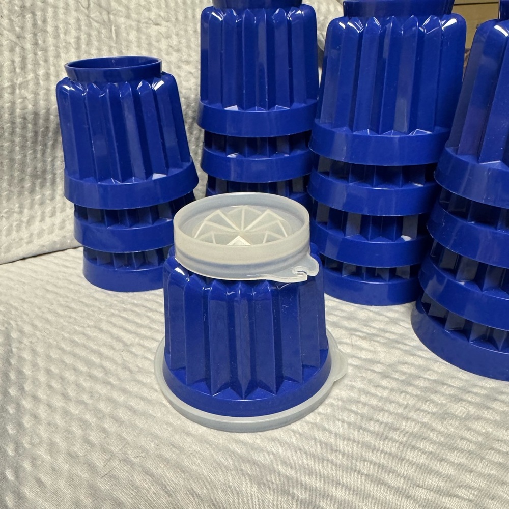 Tupperware Blue jello and‎ dessert Mold Set